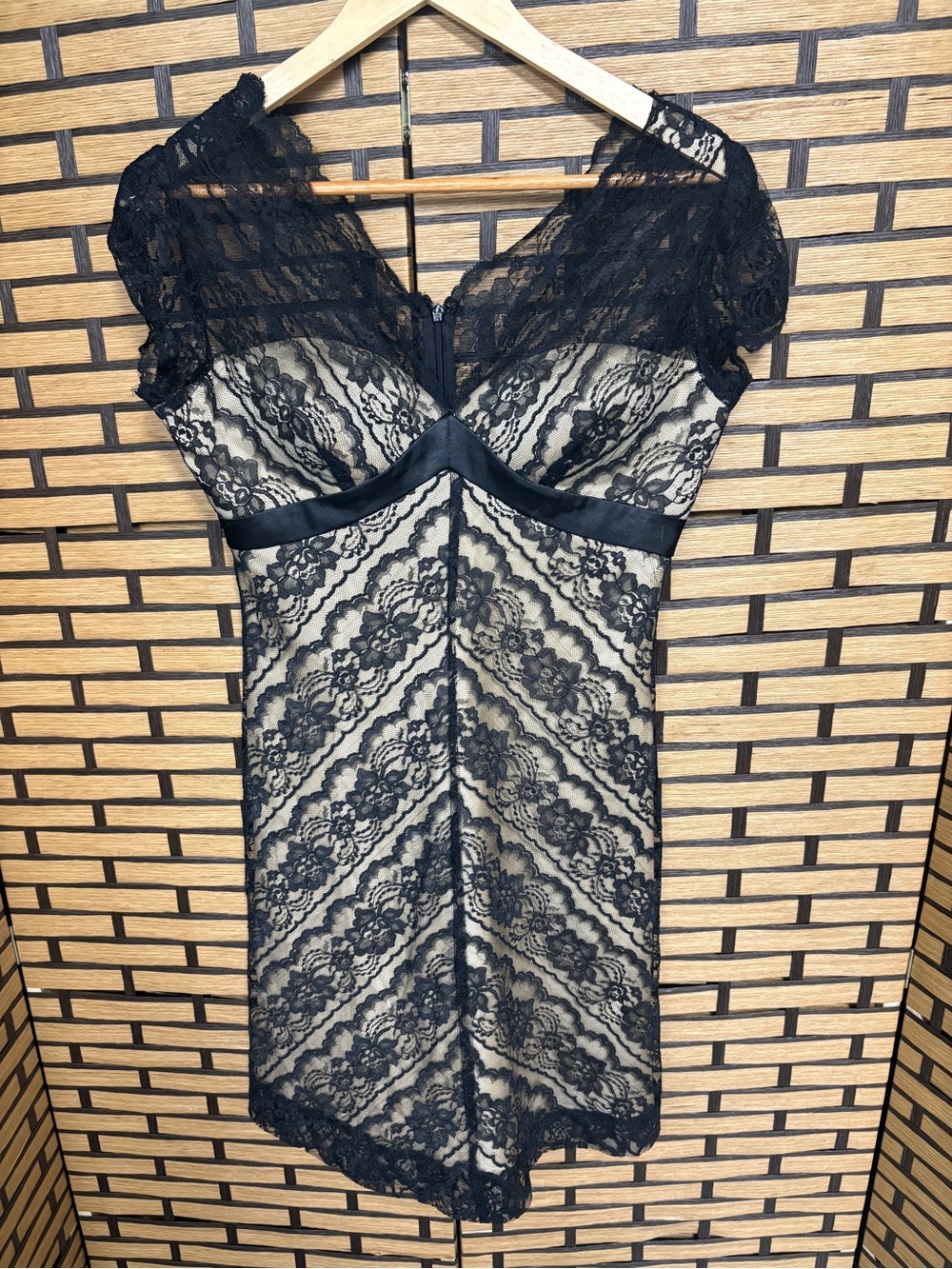 white house black market black lace dress | Dresses | White House Market Black And Tan Size 8 lined skirt